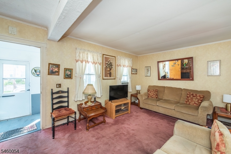 19 Whittlesey Ave Property Photo 3