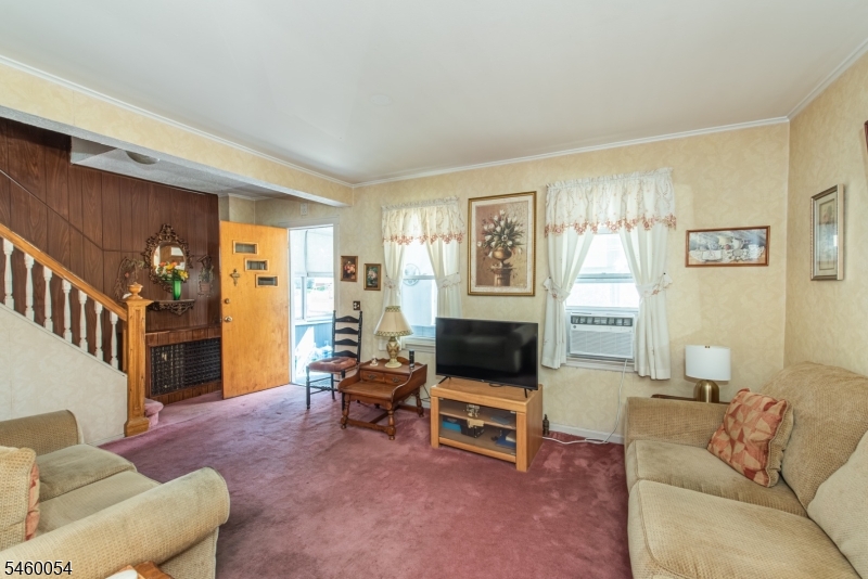 19 Whittlesey Ave Property Photo 4