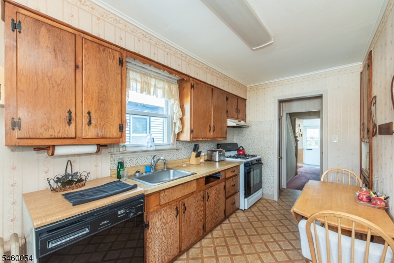 19 Whittlesey Ave Property Photo 8