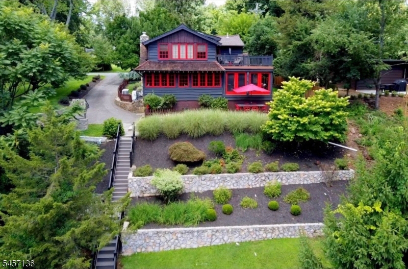 22 Lake Trail Property Photo 1