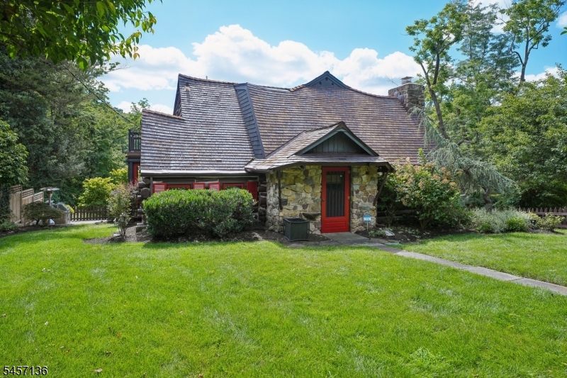 22 Lake Trail Property Photo 4