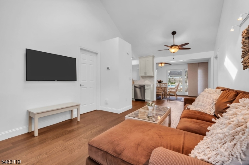 604 Monmouth Ave Property Photo 7
