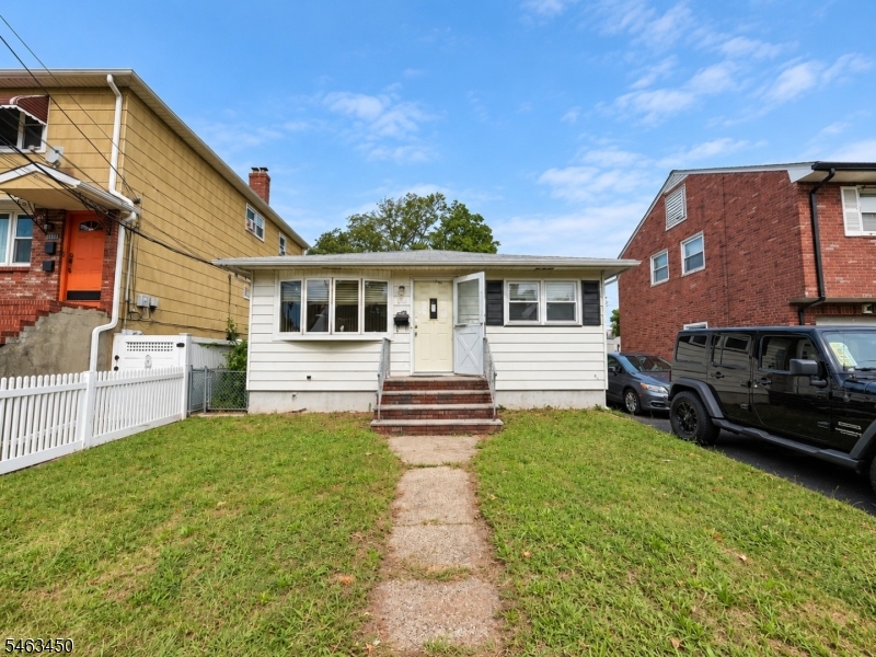 1406 Bower St Property Photo 1