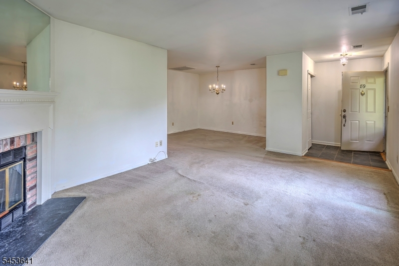 89 Jamestown Rd. Property Photo 4