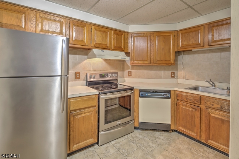 89 Jamestown Rd. Property Photo 6