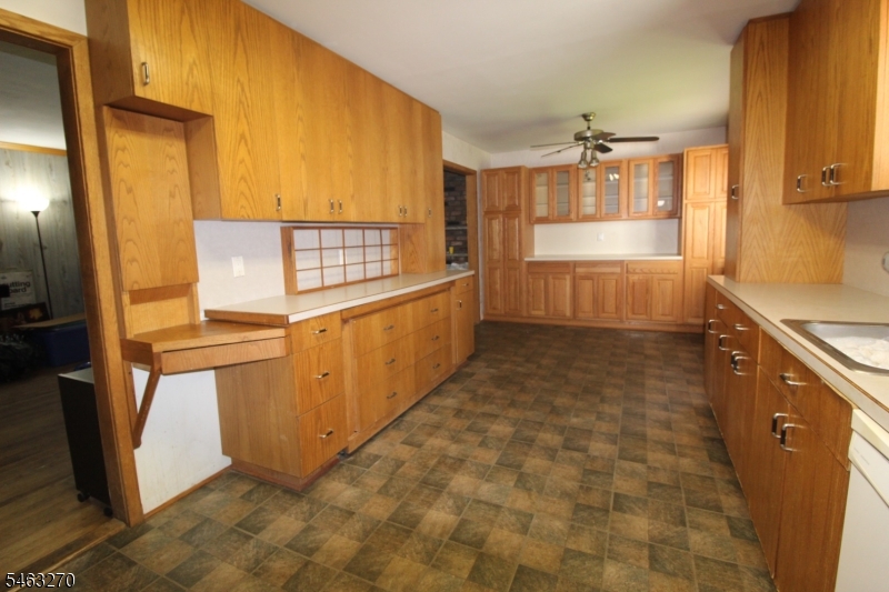 24 Hillside Rd Property Photo 8