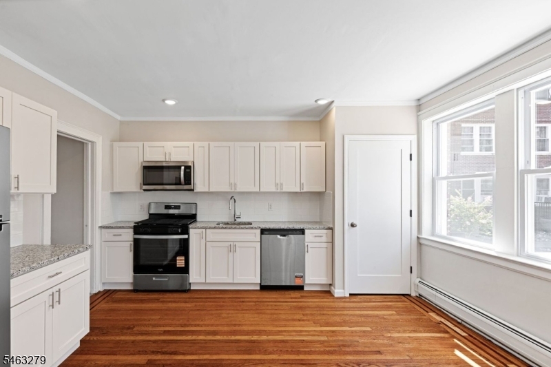 55 Grove St 102 Property Photo 3