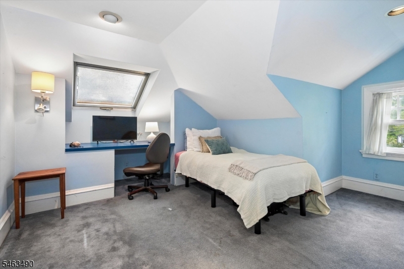 115 Maplewood Ave Property Photo 41