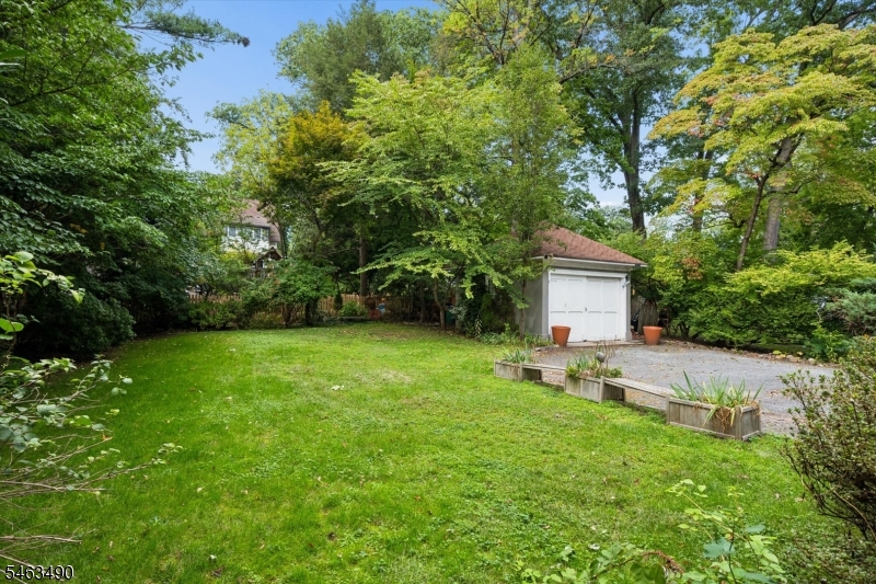 115 Maplewood Ave Property Photo 44