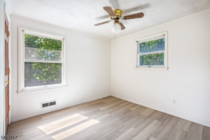 233 Henry Ct Property Photo 17