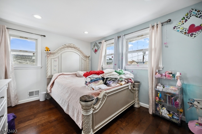 147 James St Property Photo 19