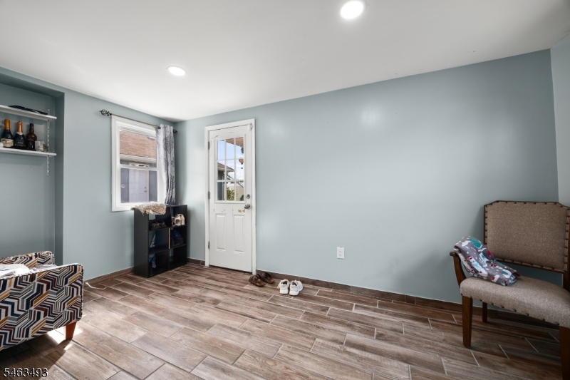 147 James St Property Photo 21