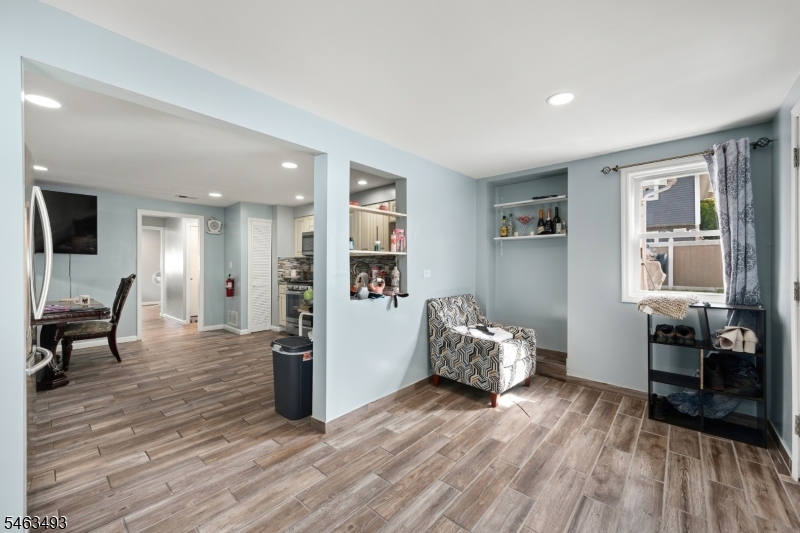 147 James St Property Photo 22