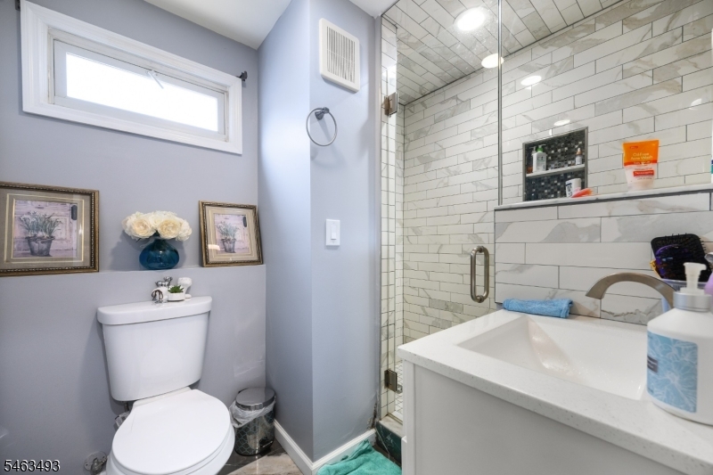 147 James St Property Photo 27