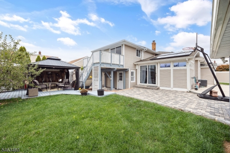 147 James St Property Photo 32
