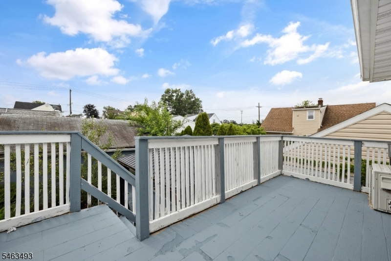 147 James St Property Photo 38