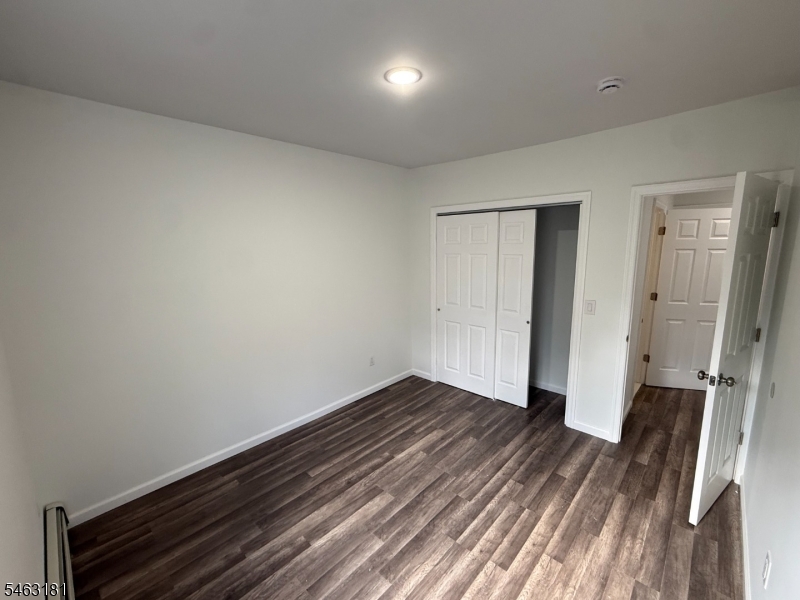 226 N Clinton St 1 Property Photo 3