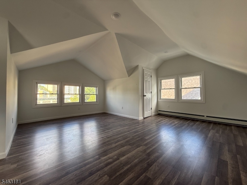 226 N Clinton St 1 Property Photo 14