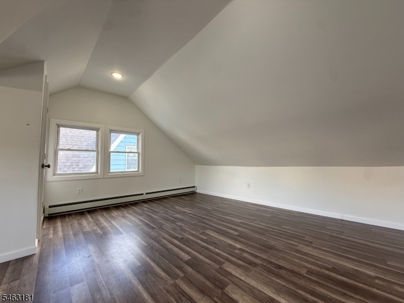 226 N Clinton St 1 Property Photo 17