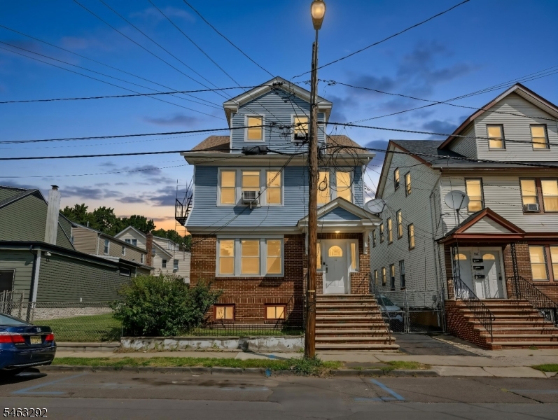 102 Delmar Pl Property Photo 1