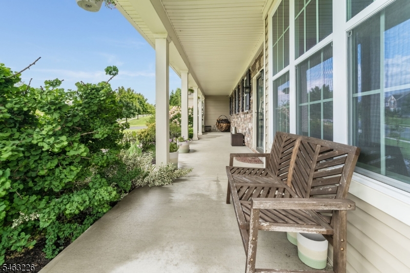 10 Highlands Way Property Photo 4