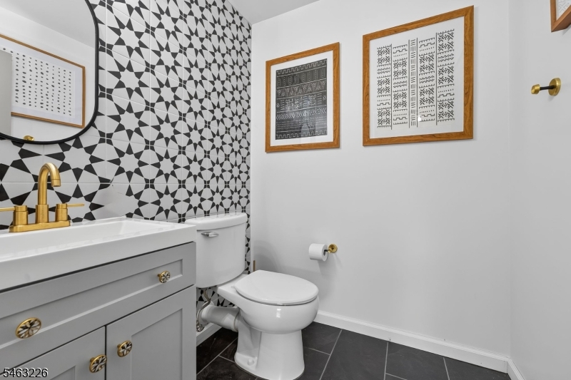 10 Highlands Way Property Photo 28