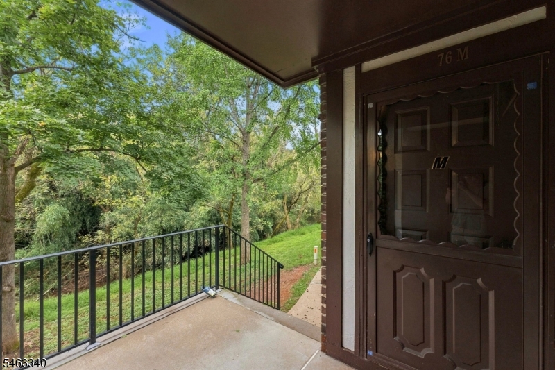 76 Farm Rd Property Photo 4