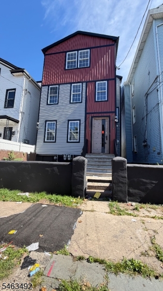 69 Mercer St Property Photo 1