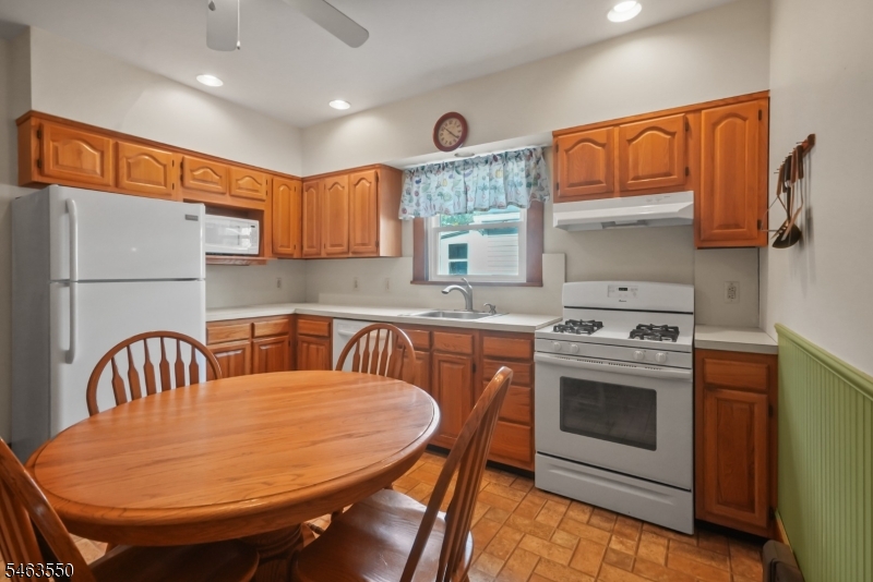 20 Wilson Ave Property Photo 7