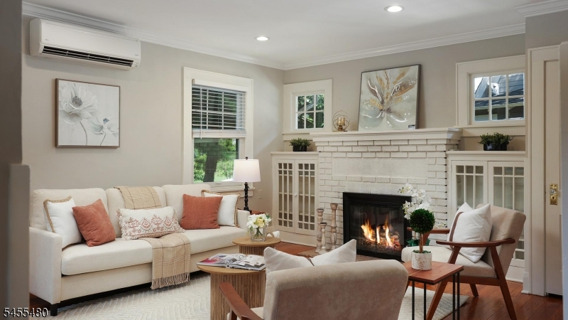 209 Midwood Pl Property Photo 8