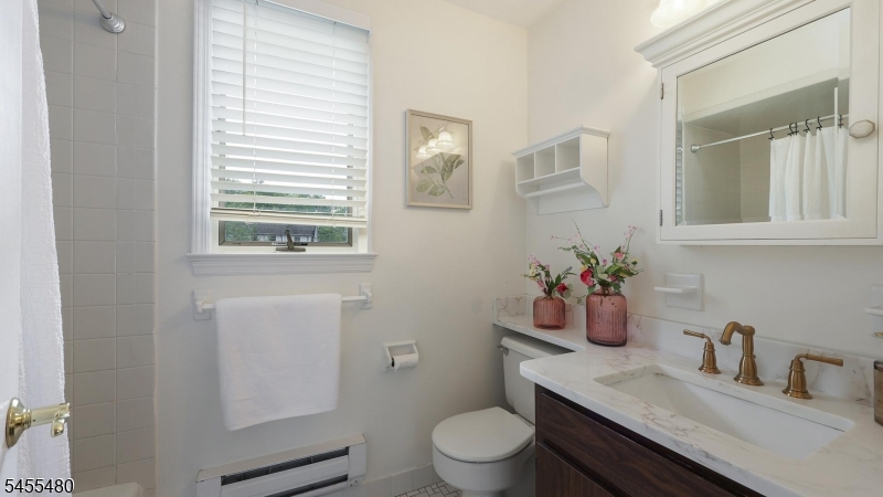 209 Midwood Pl Property Photo 22