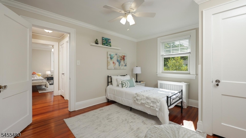 209 Midwood Pl Property Photo 24