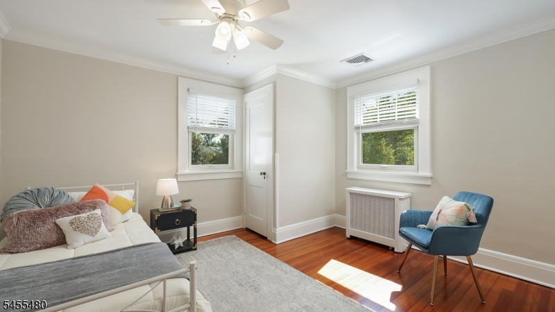 209 Midwood Pl Property Photo 26