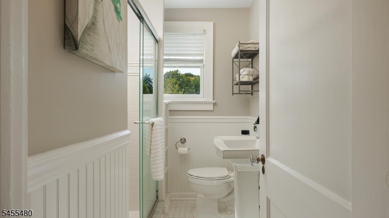 209 Midwood Pl Property Photo 27