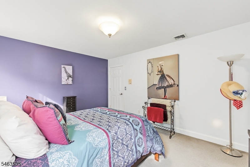 10 Ross Rd Property Photo 18