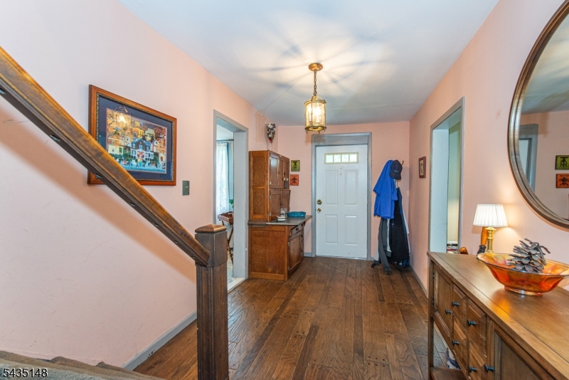 34 Unneberg Ave Property Photo 21
