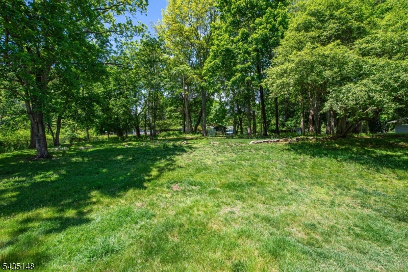34 Unneberg Ave Property Photo 35