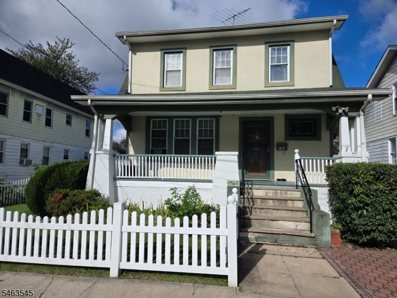185 Floyd St Property Photo 1