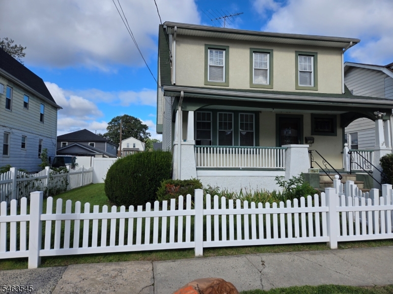 185 Floyd St Property Photo 2