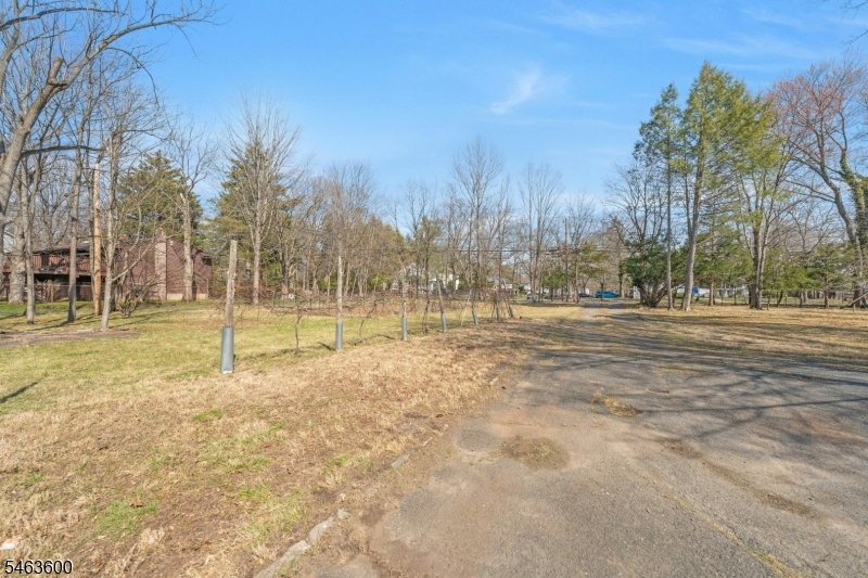 W Saddle River Rd Property Photo 6