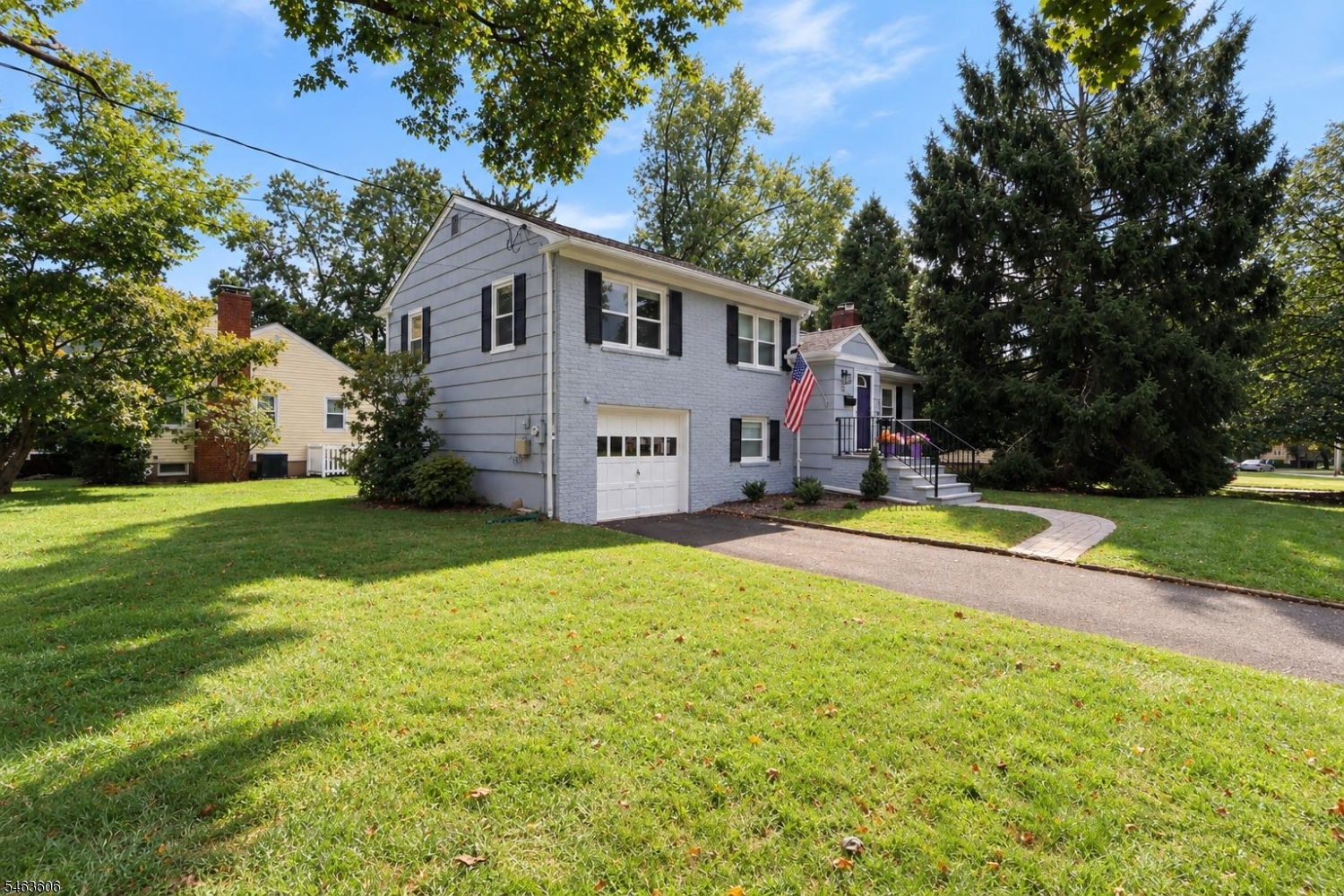 5 Surrey Ln Property Photo 28