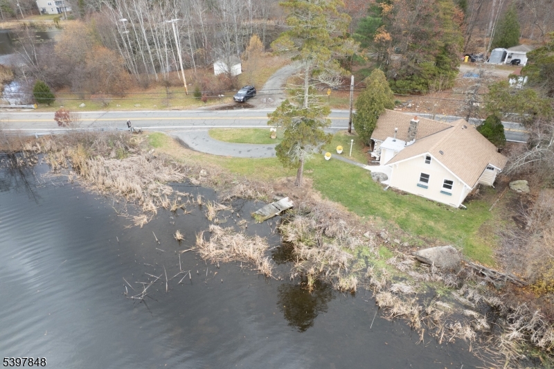 213 Otterhole Rd Property Photo 5