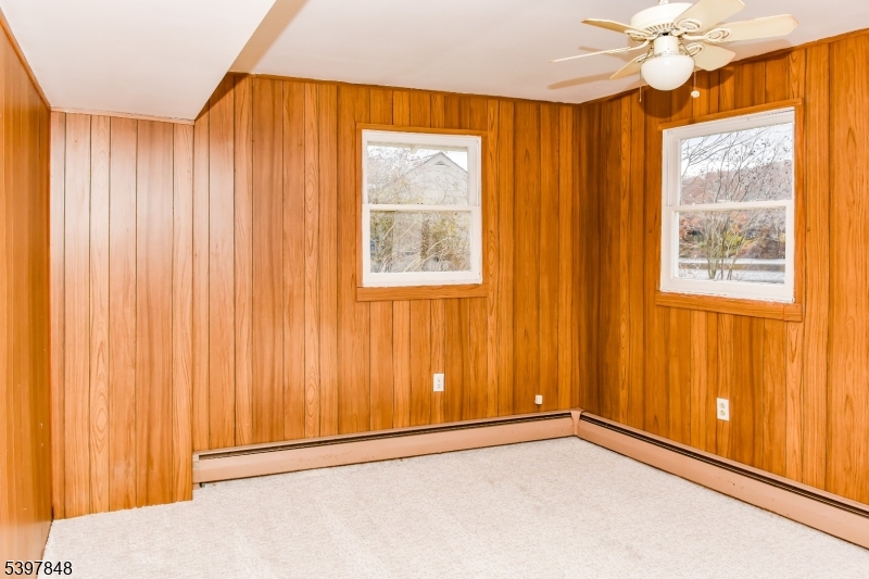213 Otterhole Rd Property Photo 12