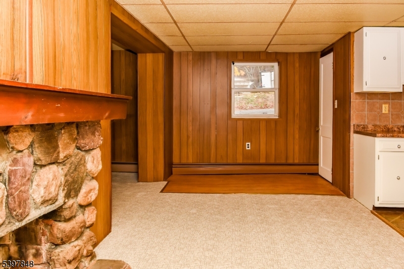 213 Otterhole Rd Property Photo 16