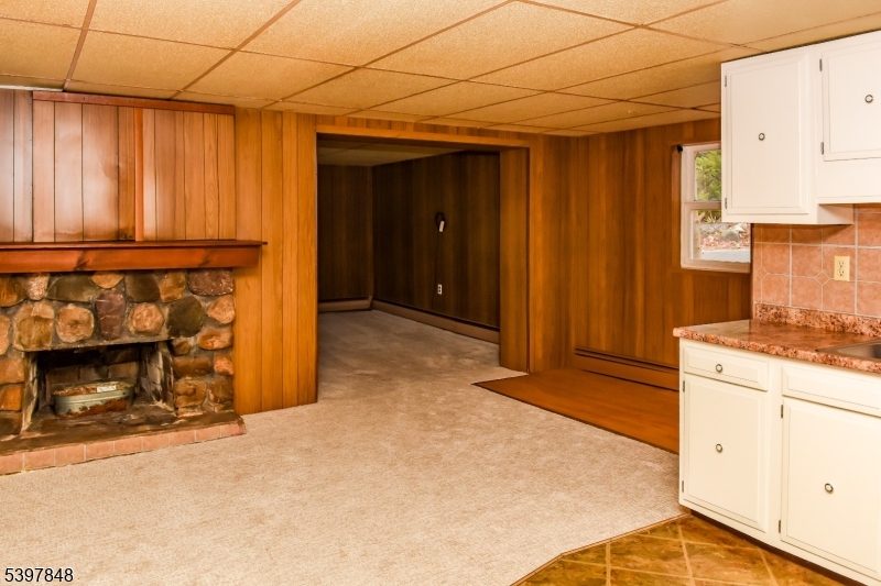 213 Otterhole Rd Property Photo 18