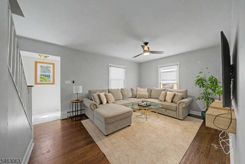 10 2nd St Property Photo 2