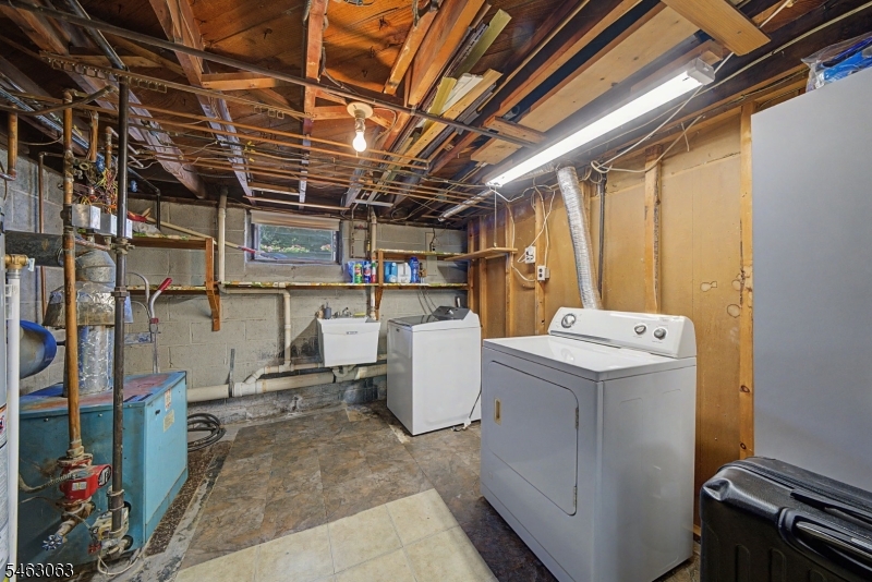10 2nd St Property Photo 12