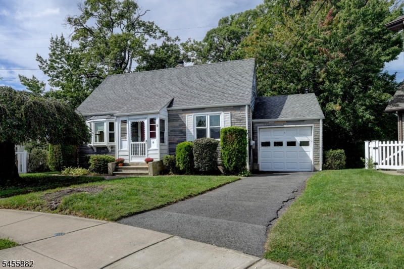 8 Tyler Ct Property Photo 2