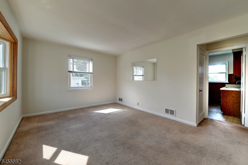8 Tyler Ct Property Photo 5