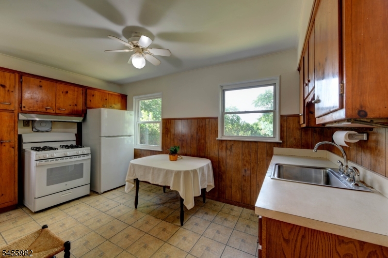 8 Tyler Ct Property Photo 6